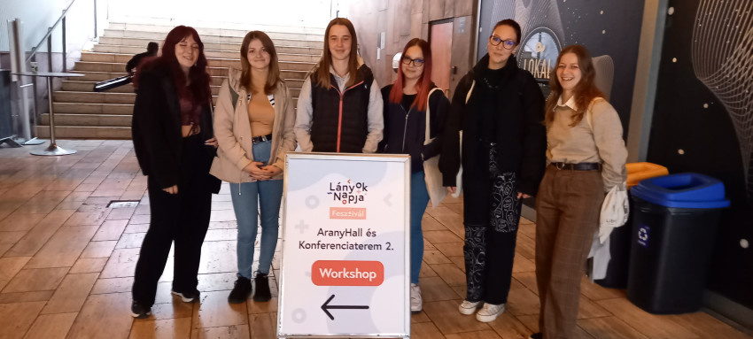 A Nemes STEM érdeklődésű diáklányaival Budapesten, egy egész napos programon vettünk részt